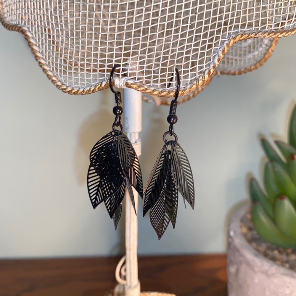 Black Feather Pattern Dangle Earrings - image 3